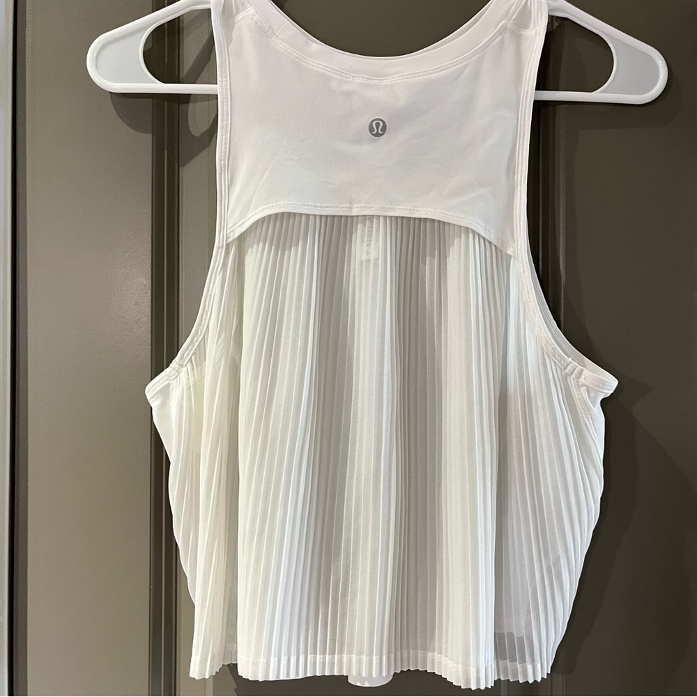 Lululemon Rare White Pleat Crop Sleeveless Tank Top Sheer Back Size 4